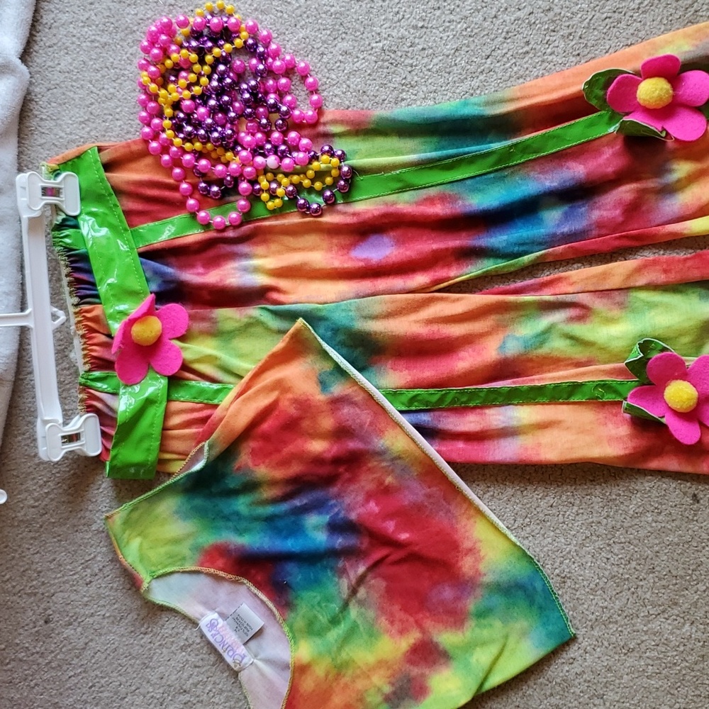 Tie-dyed Hippy Chick costume bellbottoms w/ flowers, crop top, beads EUC